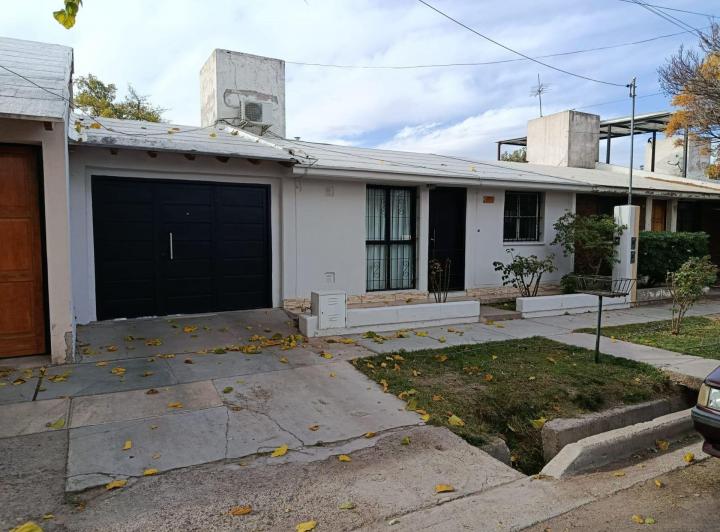 Casa · 132m² · 3 Ambientes · 2 Cocheras
