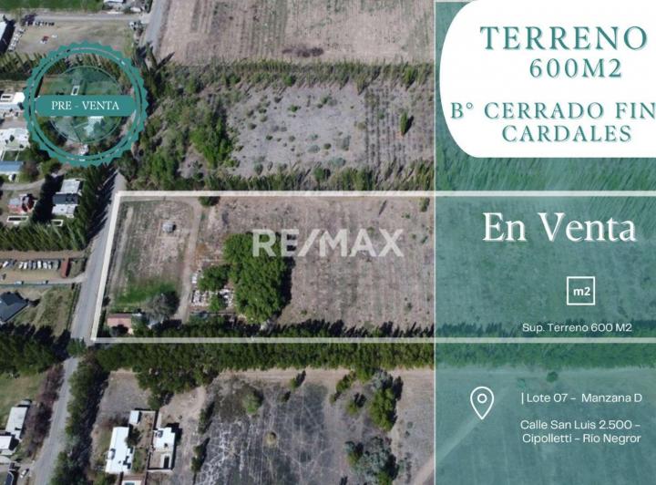 Terreno · 600m²