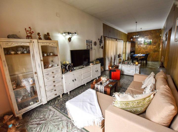 Casa · 130m² · 6 Ambientes · 1 Cochera