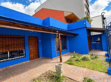 Consultorio · 300m² · 2 Cocheras · Casa Versatil en San Justo Ideal Uso Profesional