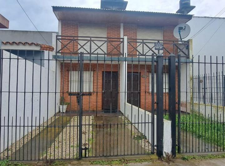 Casa · 51m² · 4 Ambientes · 1 Cochera
