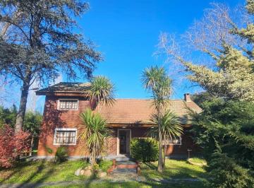 Quinta vacacional · 150m² · 3 Dormitorios · Venta Quinta con Pileta en La Reja Sur