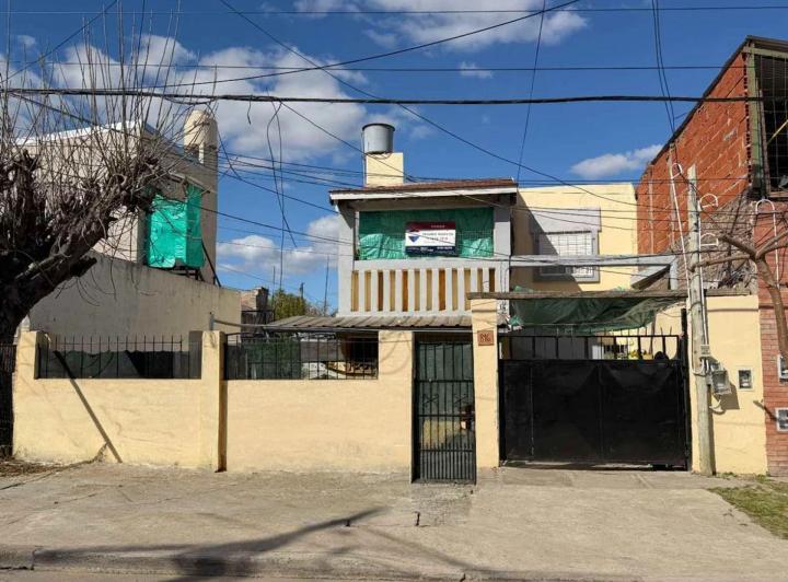 Casa · 137m² · 6 Ambientes · 1 Cochera