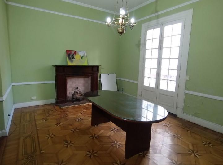 Casa · 365m² · 7 Ambientes · 1 Cochera