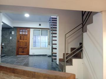 PH · 25m² · 2 Ambientes · ¡Oportunidad Única! PH Funcional en Lanús Este