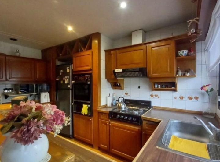 Casa · 135m² · 5 Ambientes · 1 Cochera