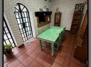 Casa · 73m² · 3 Ambientes · Venta Casa 2 Pisos Santos Lugares Permuta