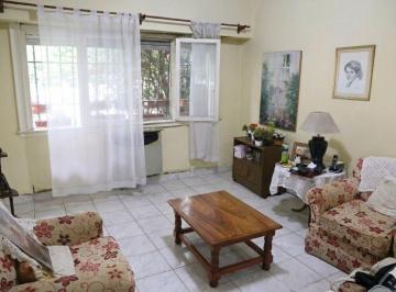 Casa · 116m² · 4 Ambientes · 2 Cocheras · Venta Casa 4 Ambientes Villa Tesei