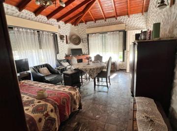 Quinta vacacional · 126m² · 4 Dormitorios · 2 Cocheras · Venta Casa Quinta Multifamiliar 1700 m² Yei Pora
