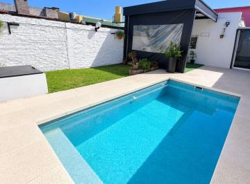 Casa · 190m² · 5 Ambientes · 1 Cochera · Venta Casa Baradero 4 Hab - Cochera - Pileta