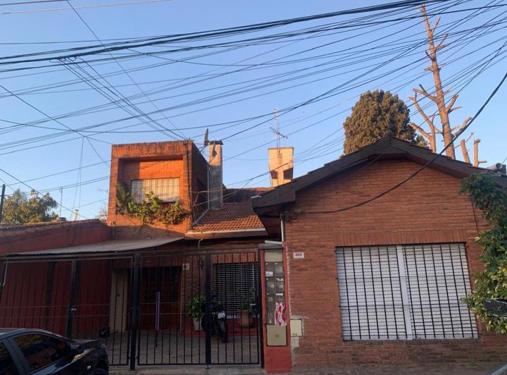 Casa · 210m² · 7 Ambientes · 1 Cochera