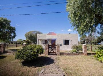 Casa · 121m² · 6 Ambientes · 2 Cocheras · Casa en Venta 3 Dorm. en Montes, Canelones