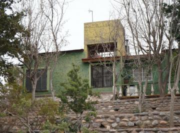 Quinta vacacional · 180m² · 2 Dormitorios · 2 Cocheras · Venta Casa Quinta en Lujan de Cuyo