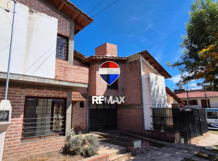 Casa · 105m² · 4 Ambientes · 1 Cochera