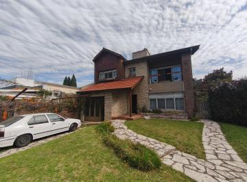 Casa · 300m² · 7 Ambientes · 3 Cocheras · Venta Casa 7 Ambientes Villa Adelina