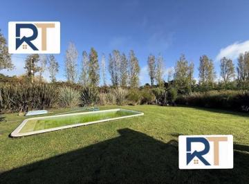 Casa · 225m² · 5 Ambientes · Casa en Rumenco