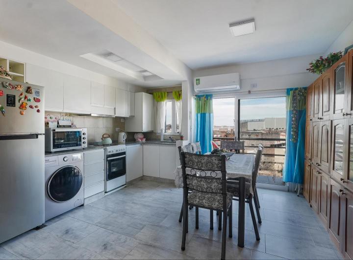 Departamento 2 Ambientes en Venta con Pileta - Mataderos