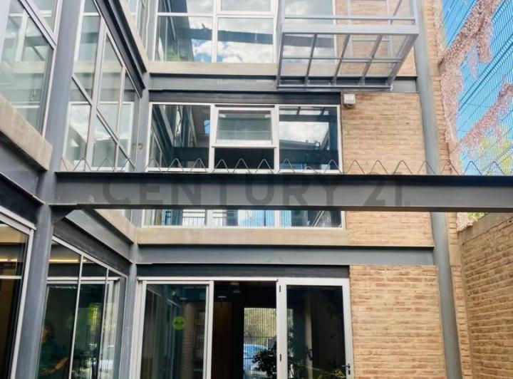 Oficina comercial · 160m² · 6 Ambientes · 3 Cocheras