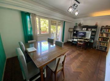Departamento de 3 ambientes, Villa Pueyrredón · Semipiso de 3 Ambientes Al Frente con Balcón y Patio en Villa Pueyrredón.
