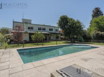 Quinta vacacional · 280m² · 5 Ambientes · 3 Cocheras · Venta de Quinta en Rocios del Pilar