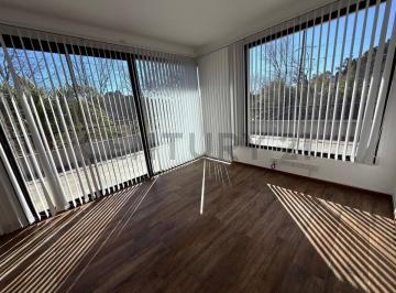Oficina comercial · 60m² · 2 Ambientes · 1 Cochera · Local en Alquiler de 2 Oficinas en Villa Elisa