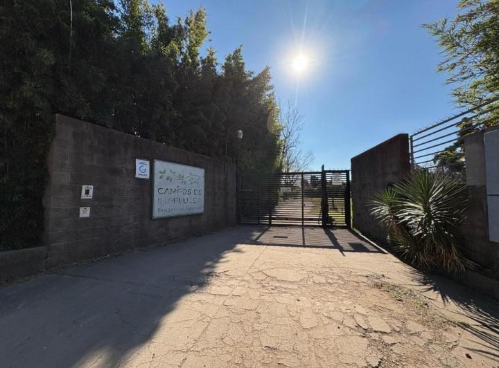 Terreno · 855m²
