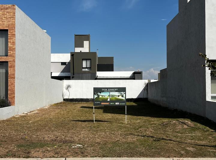 Terreno · 250m²