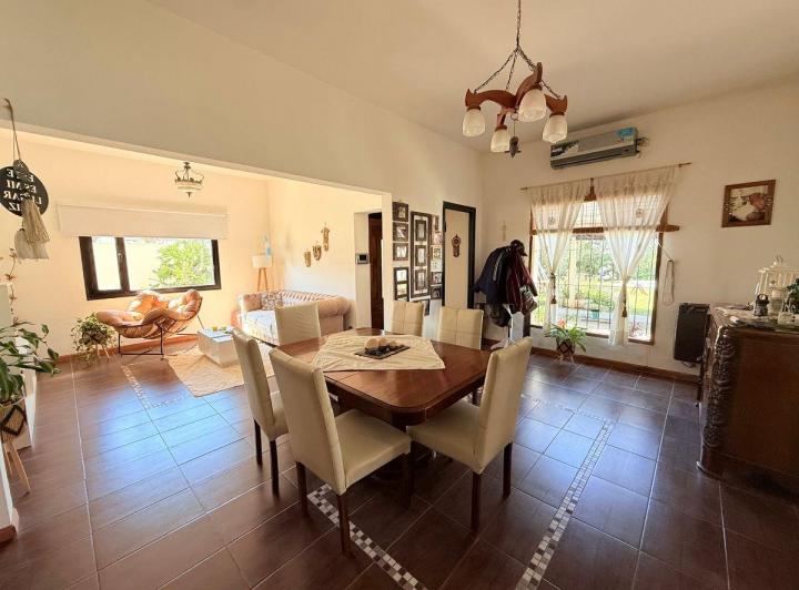 Casa · 187m² · 5 Ambientes · 1 Cochera