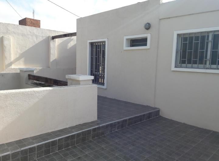 Casa · 205m² · 5 Dormitorios · 2 Cocheras