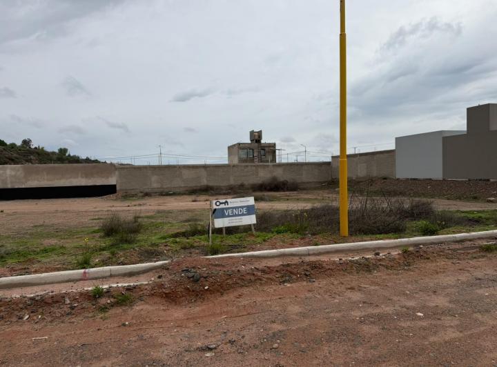 Terreno · 375m²