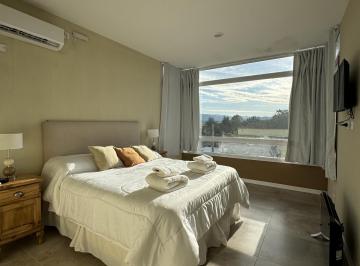 Casa · 130m² · 5 Ambientes · 1 Cochera · Triplex - 130 m - 2d - Pileta