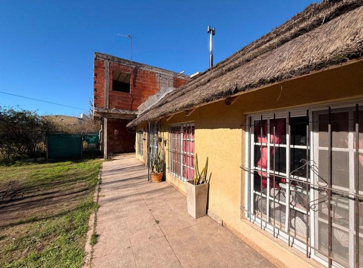 Casa · 160m² · 3 Ambientes · 1 Cochera