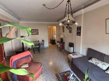 Departamento · 88m² · 3 Ambientes · Venta Floresta Departamento 3 Amb con Dependencia