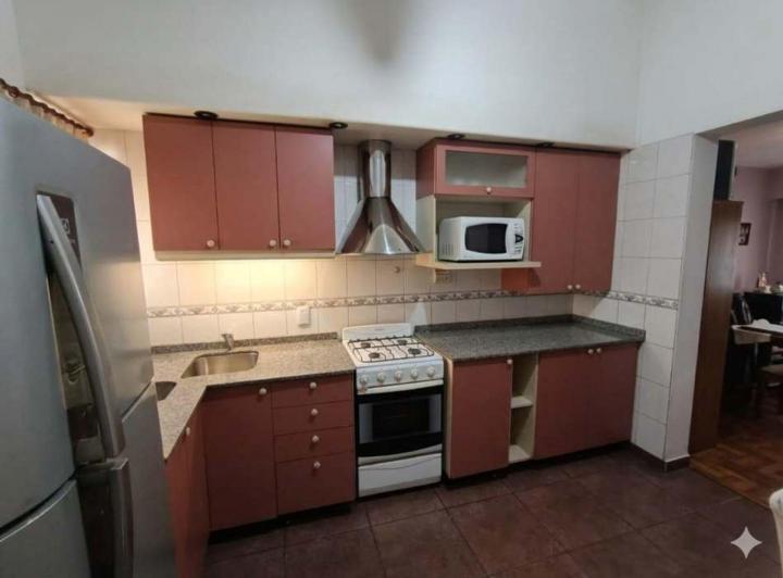 Casa · 145m² · 4 Ambientes · 1 Cochera