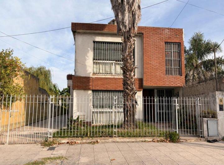 Casa · 149m² · 4 Ambientes · 1 Cochera