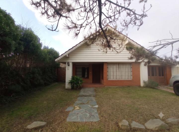 Casa en venta en Miramar · 5 ambientes