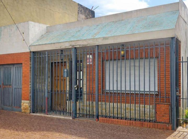 Casa · 85m² · 4 Ambientes · 1 Cochera