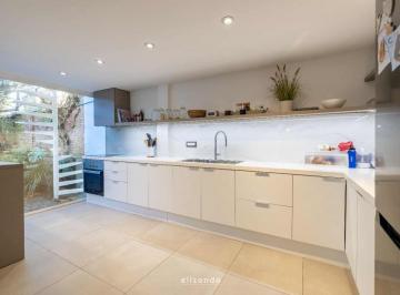 Casa · 184m² · 4 Ambientes · 1 Cochera · Alquiler Amplia Casa C/jardín 4 Dorm. y Gge