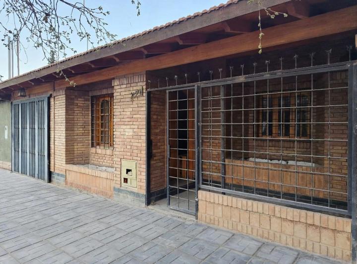 Casa · 150m² · 6 Ambientes · 1 Cochera