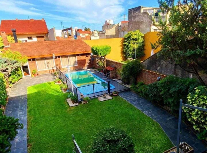 Casa · 190m² · 5 Ambientes · 1 Cochera
