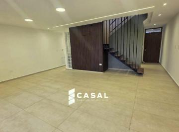 Casa de 5 ambientes, Córdoba · Alquiler Tríplex a Estrenar - B° Privado Campo Chico - 3 Dorm.