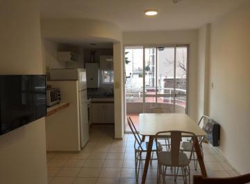 Departamento de 4 ambientes, Rosario · Departamento Semipiso 1 Dormitorio con Balcón Al Frente en El Centro de Rosario