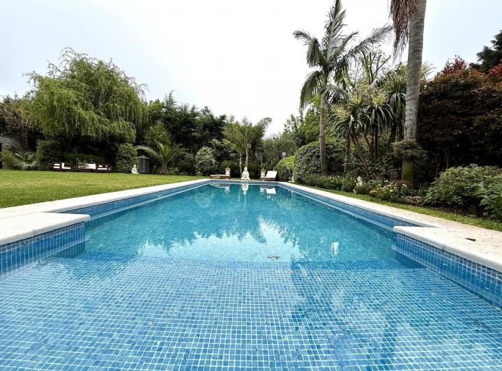 Casa · 450m² · 5 Ambientes · 3 Cocheras