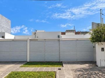 PH · 190m² · 4 Ambientes · 1 Cochera · Alquiler PH Rincón Lindo Cipolletti