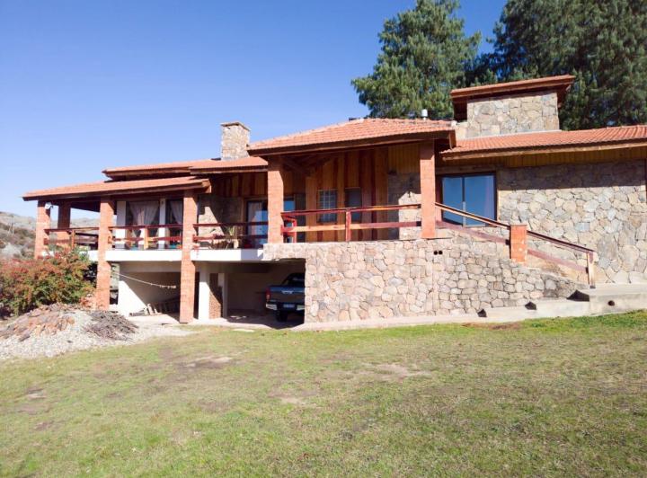 Casa · 450m² · 12 Ambientes · 3 Cocheras