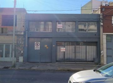 Local comercial , Córdoba · Alquiler - Excelente Local Comercial en Dos Plantas - Sobre Av Juan B. Justo 2.200. B° Pueyrredon