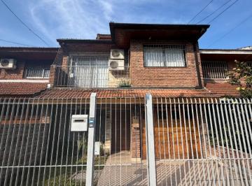 Casa · 200m² · 5 Ambientes · 1 Cochera · C/av Exc Chalet Triplex 4 Dor Ste Play Fdo Pil Gge