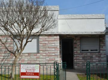 Casa · 75m² · 5 Ambientes · 2 Cocheras · Casa en Venta San Carlos
