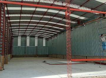 Bodega-Galpón · 530m² · 1 Ambiente · Deposito en Alqulier, Don Torcuato