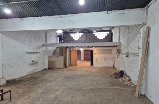 Bodega-Galpón · 200m²